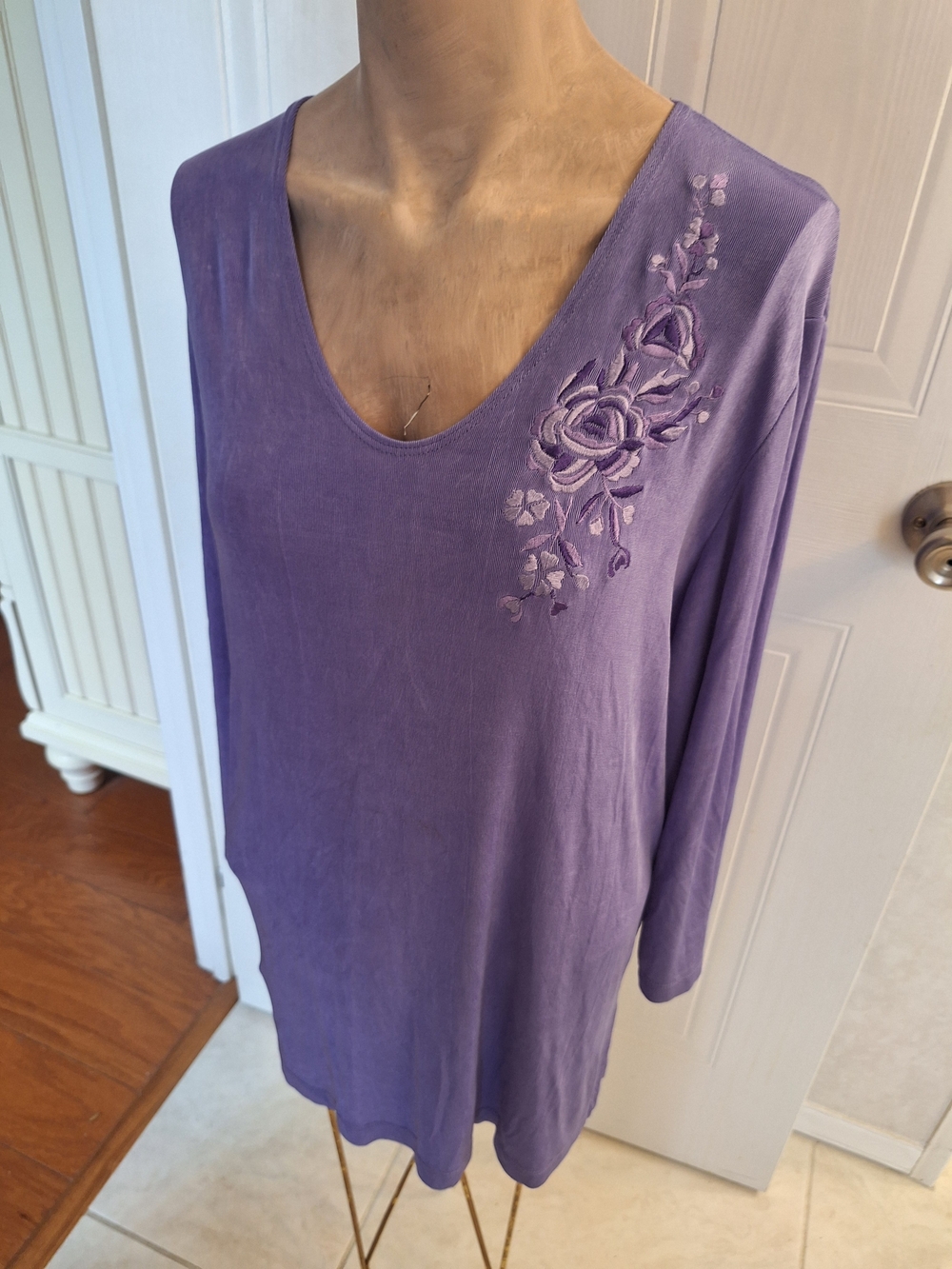 Women's Purple Embroidered V-Neck Tunic